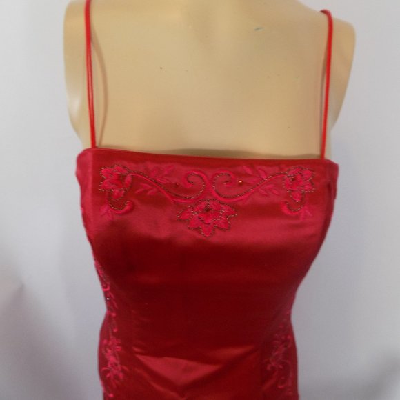 Scott McClintock Red Embroidered Formal Prom Dress Red Embroidered Size 8 - Picture 8 of 8